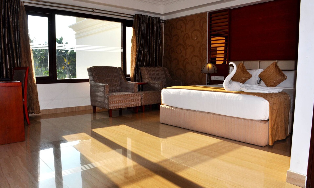 Thiruvananthapuram Hotel | Lake Palace Hotel Trivandrum