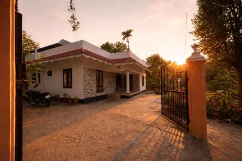 Devikolam House | Little Heaven Homestay Munnar