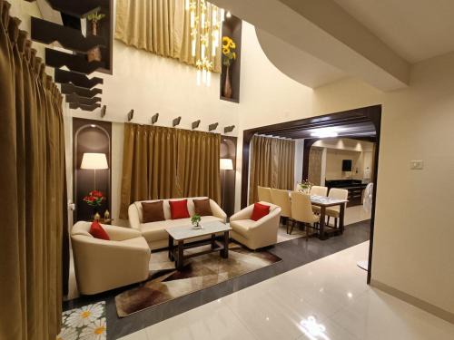 Baner Apartment | Luxe Pvt Villament-3BHK-2 min Balewdi High Street