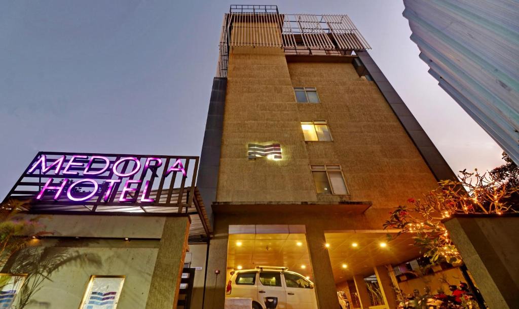 Kozhikode Hotel | Medora Hotel by Rak Rooms