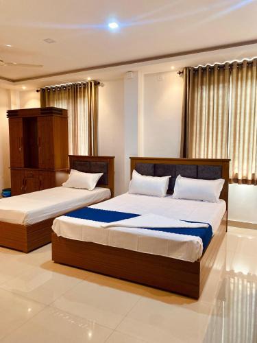 Perintalmanna Hotel | Metro Residency