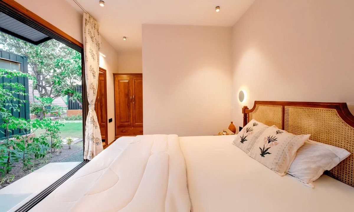 Dahanu Hotel | MRUDA FARMSTAY