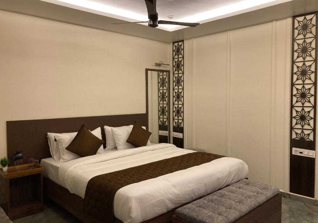 Kakinada Hotel | MURALI KRISHNA APART HOTEL