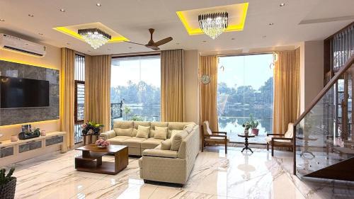 North Paravur Villa | Nihara - Ultra Luxury Waterfront stay in Kochi!