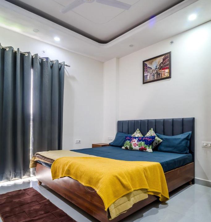 Sector 39 Apartment | Nirvana Stays Peaceful City Retreat