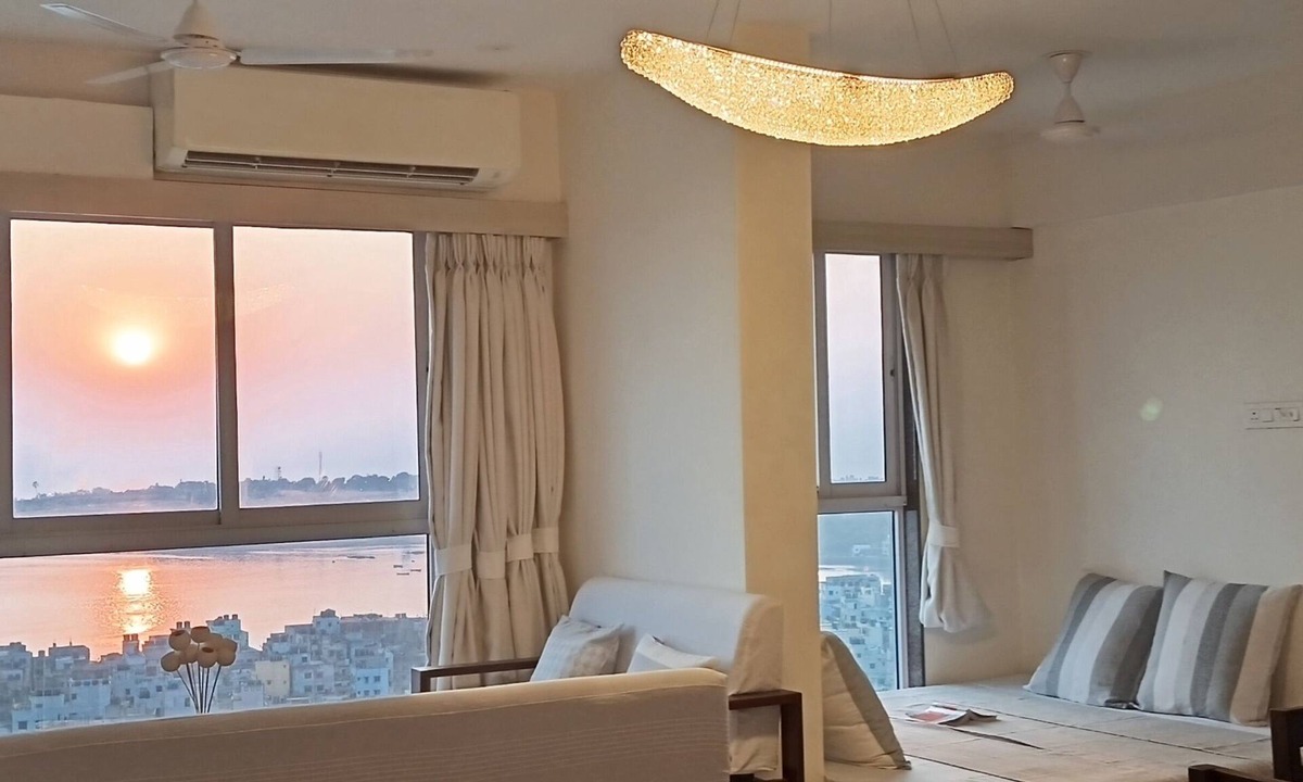 Versova Apartment | Panoramic Sea View Apartment 2bhk 950 sq feet