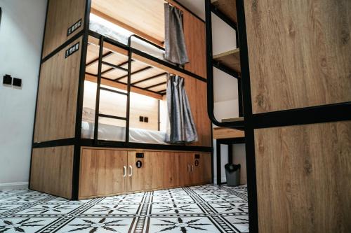 Chengdu City Centre Hostel | POSHPACKER - Chengdu Local Tea Hostel