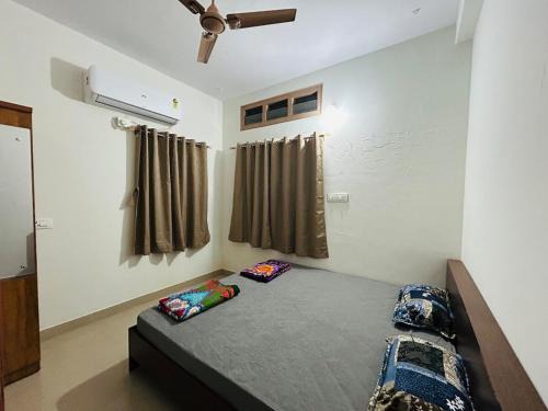 Hubli House | Pritam Homestay 3BHK Family Home