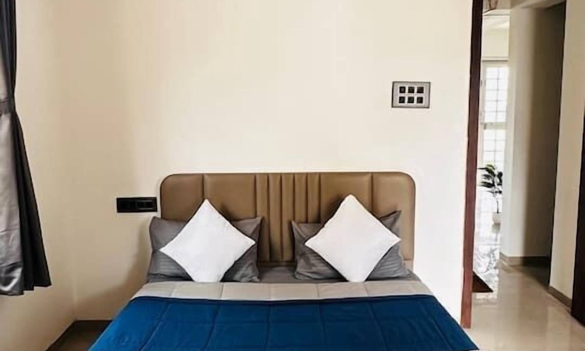 Pimpri - Chinchwad Condo | Puffin Retreat: Modern AC 1BHK in Pimple Nilakh
