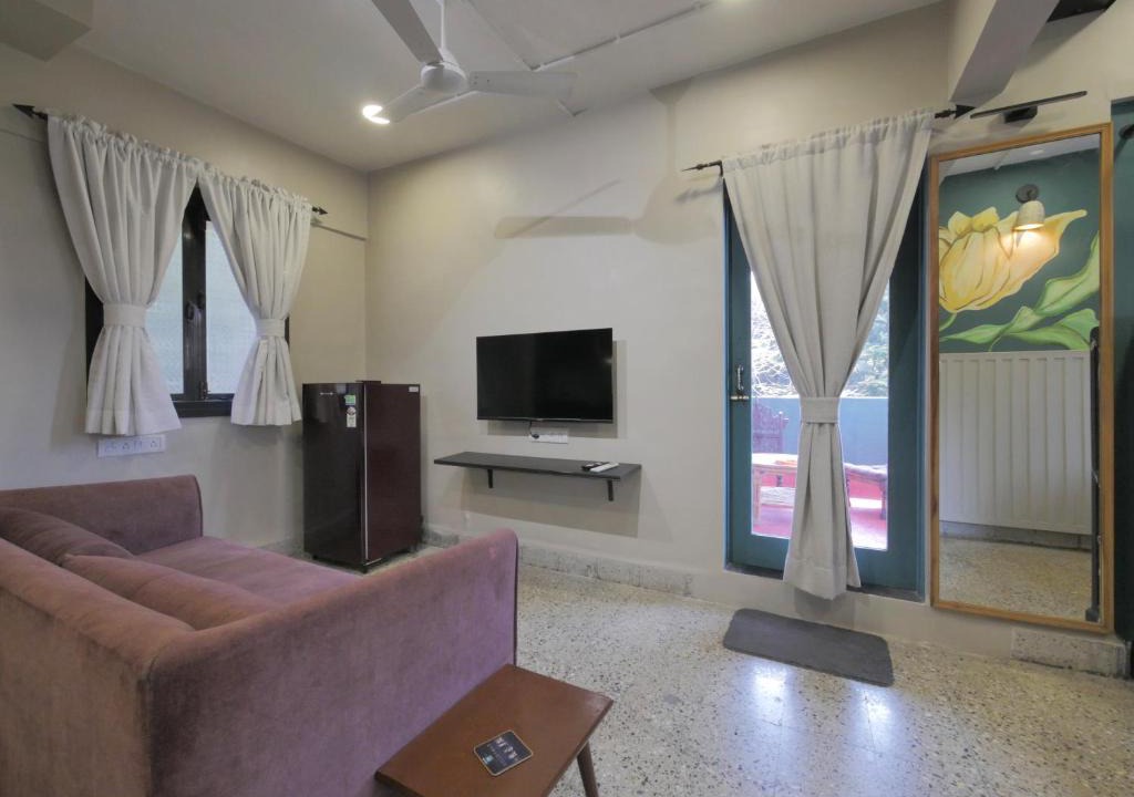 Pali Hill Apartment | Queenie - Bandra west