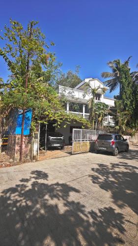 Panvel Bed & Breakfast | Redwing Peaceful Studio