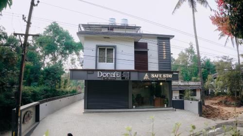 Mananthavady Resort | SafeStay Wayanad - 1BHK & 2BHK with Kitchen Facilities