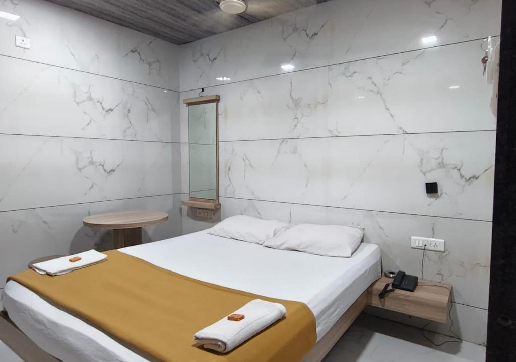 Dombivli East Hotel | Sai Lodging And Boarding