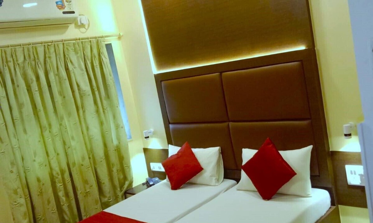 Goregaon West House | SAIGAL GUEST HOUSE