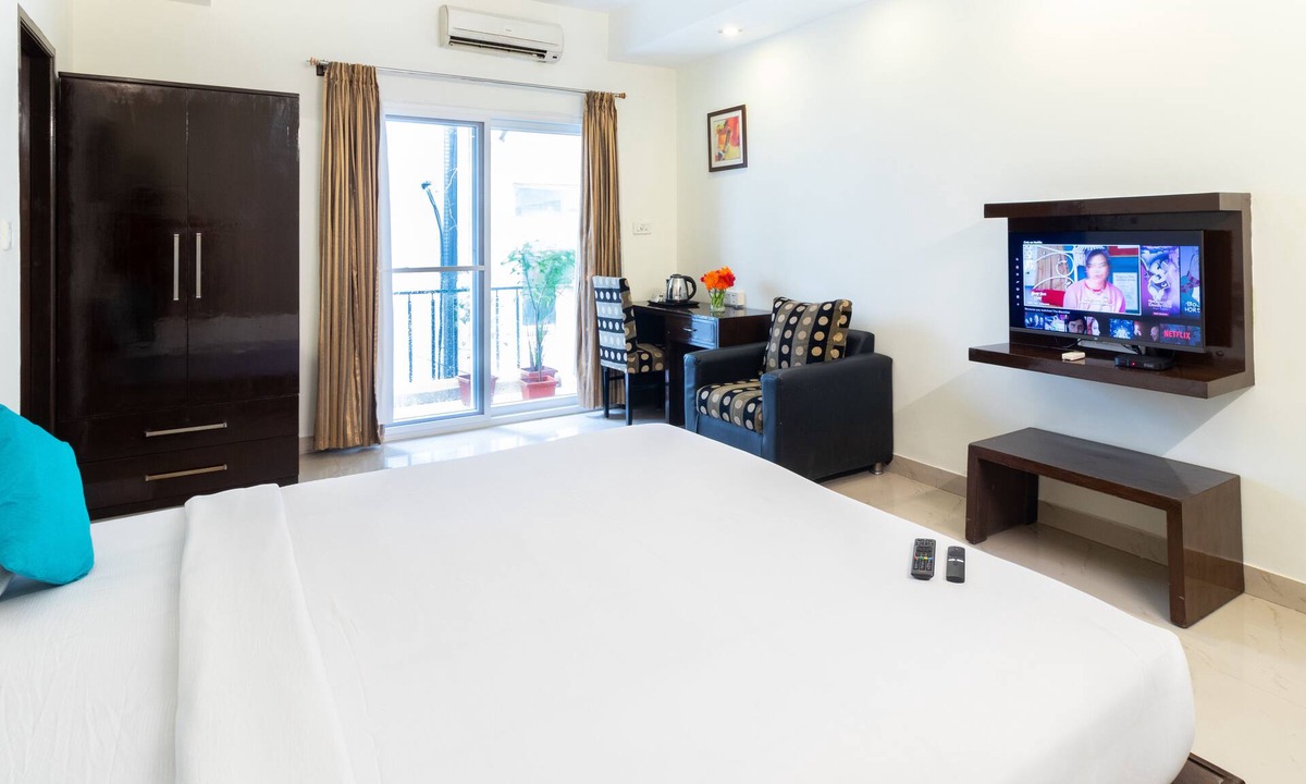 Domlur Hotel | Sanctum Suites Domlur Bangalore