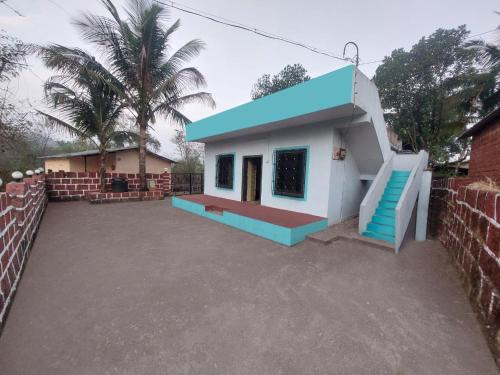 Lanja House | Shankar Villa