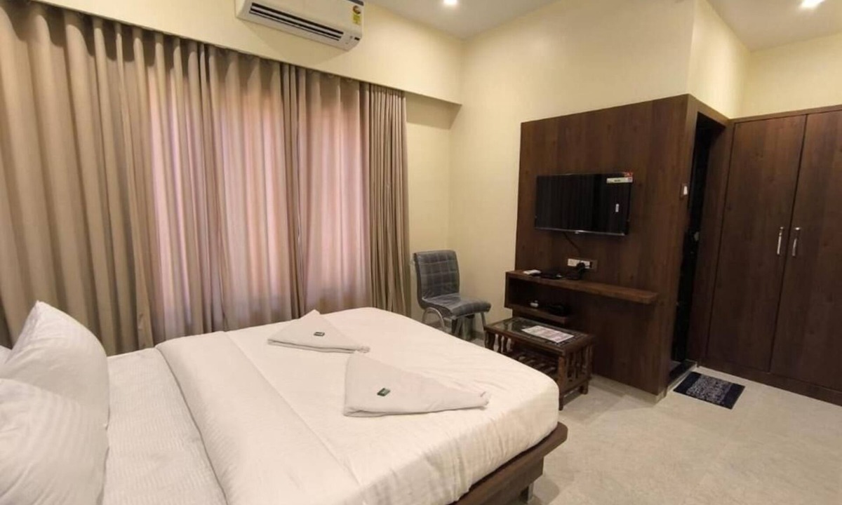 Rabale Hotel | Sharan Residency