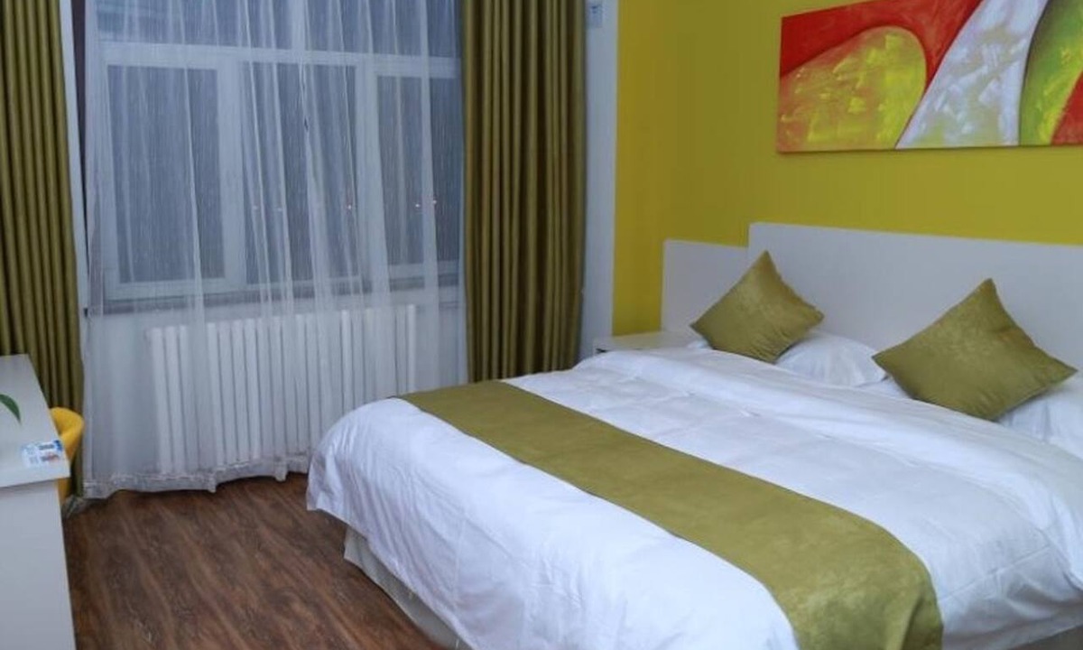 Longhua County Hotel | Shellhotel