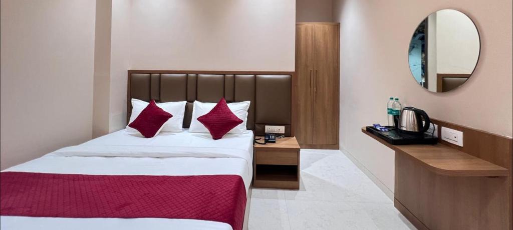 Sakinaka Hotel | Shine Hospitality Mumbai International Airport T2