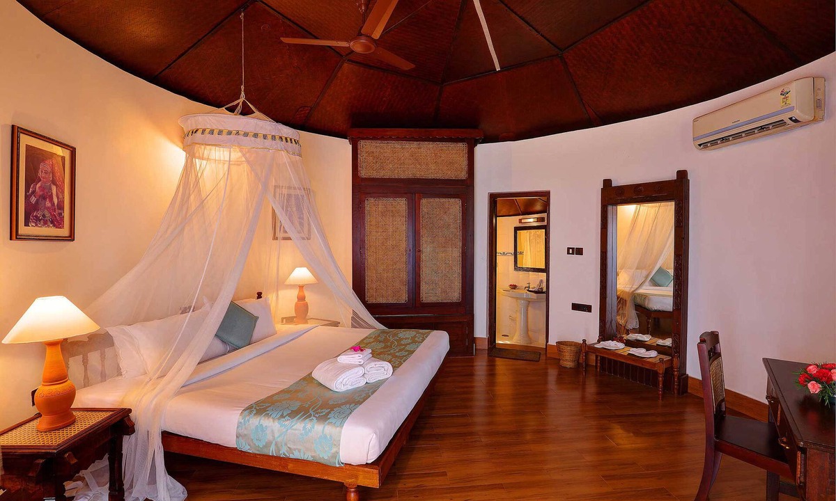 Chowara Hotel | Soma Manaltheeram Ayurveda Beach Village