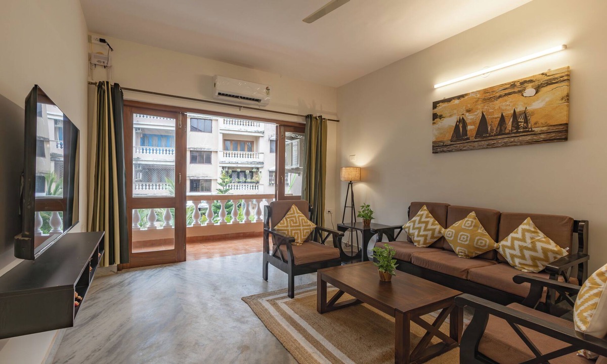 Fatrade Apartment | Spacious 2-Bedroom Apartment In Varca With 3 AC's Walkable To Zalor Beach