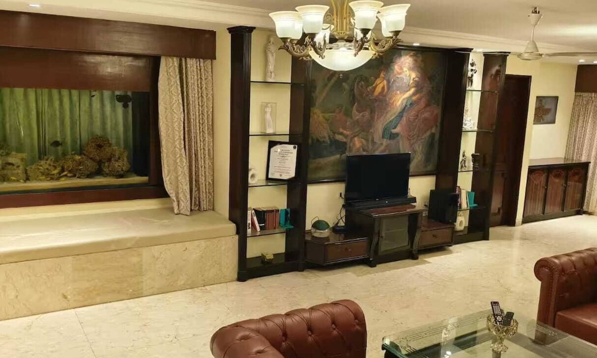 Dadar East Apartment | Spacious 5bhk retreat dadar private terrace