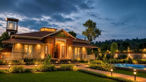 Mahabaleshwar Villa | Stargaze Manor Cozy 3 BHK Villa with Private Pool & Garden