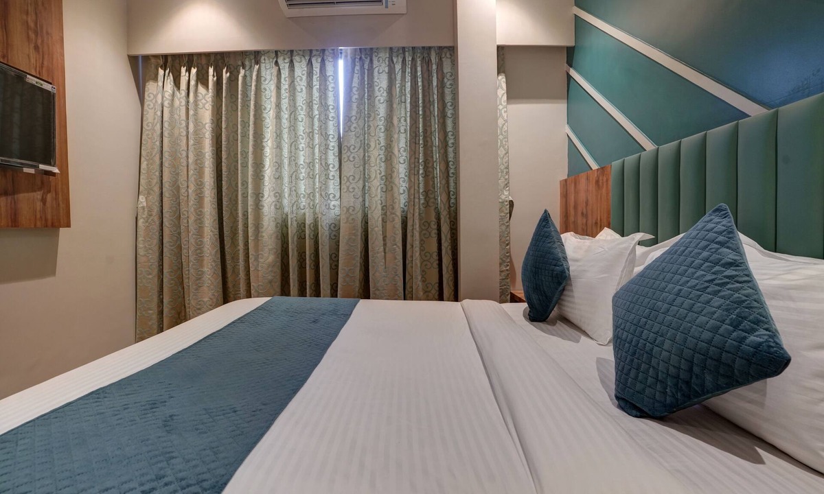 Andheri East Hotel | Starville Hotel
