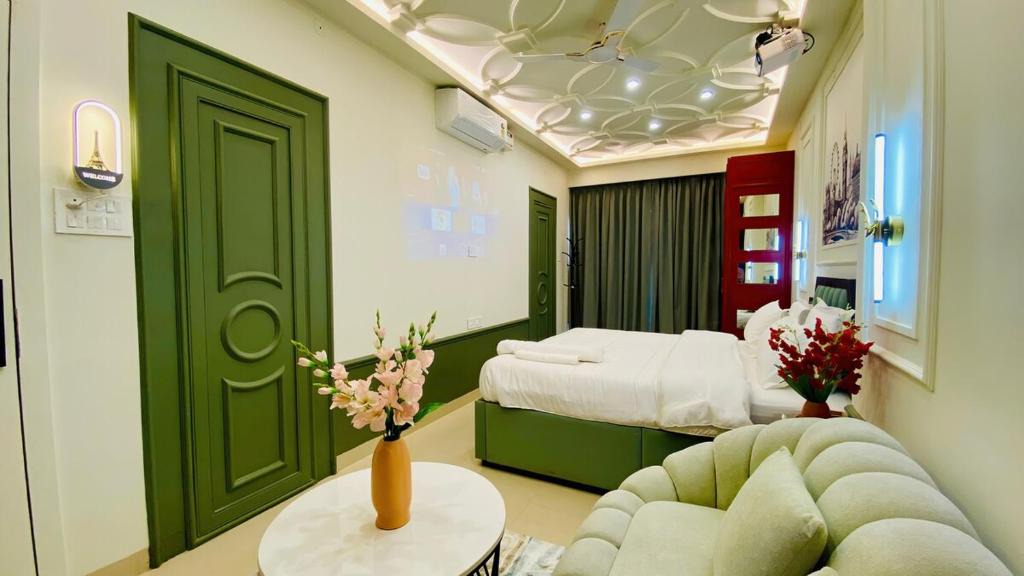Indore Bed & Breakfast | StayMooddy