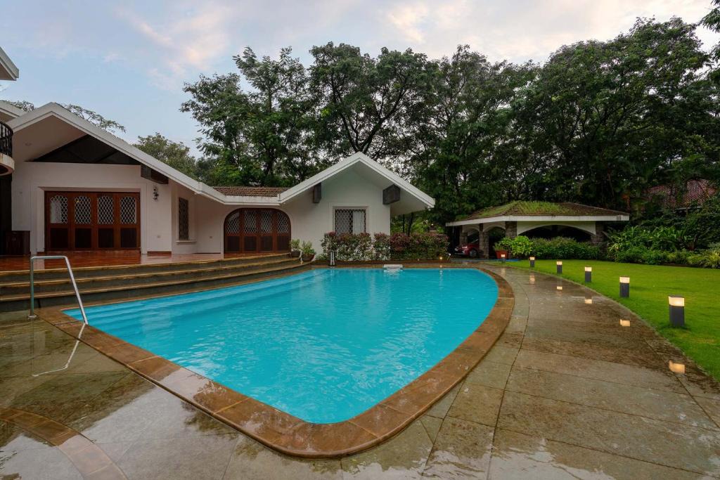 Malavli Villa | StayVista at Gulmohar Gardens with Gazebo, BBQ
