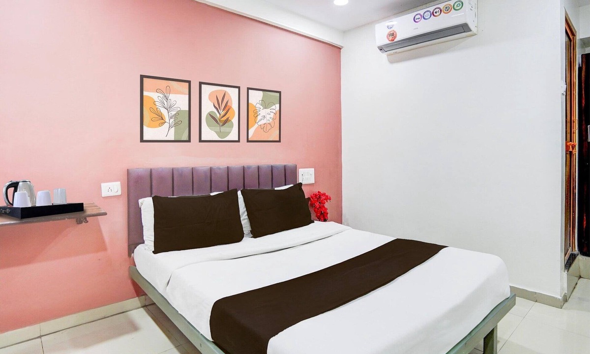 Udhna House | Super Hotel O Dindoli Surat