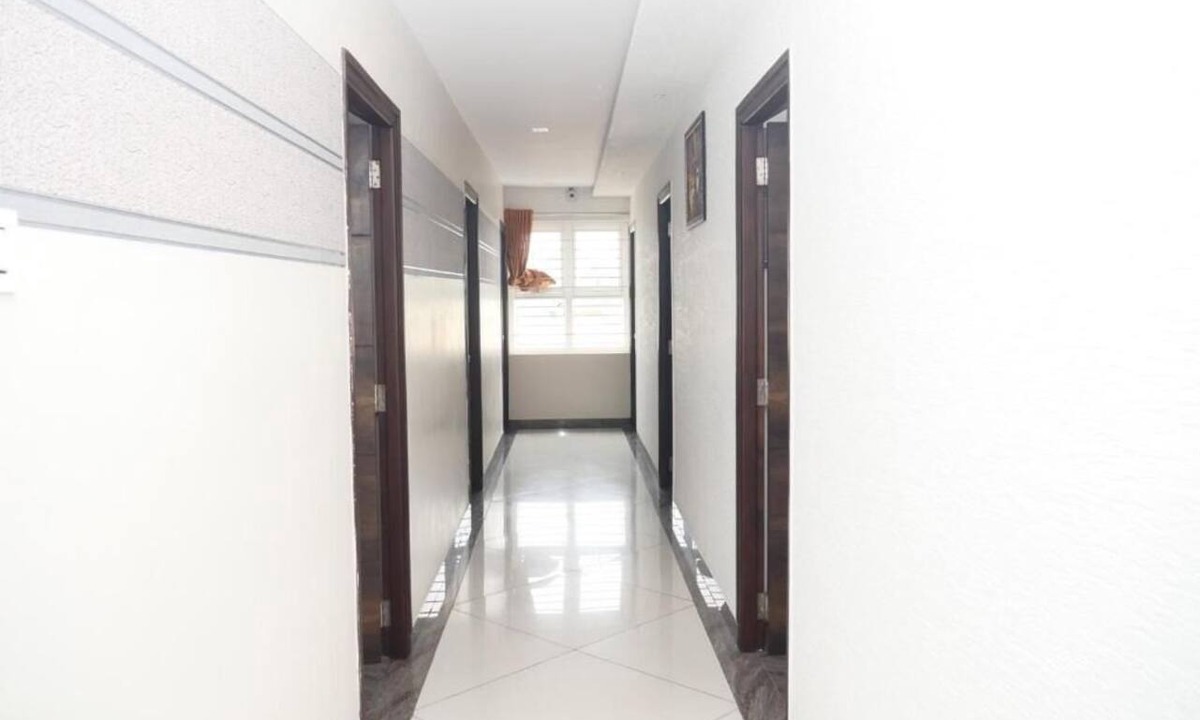 Srirangam Hotel | Terrific 2-bedroom hotel with AC in vibrant Tiruchirappalli