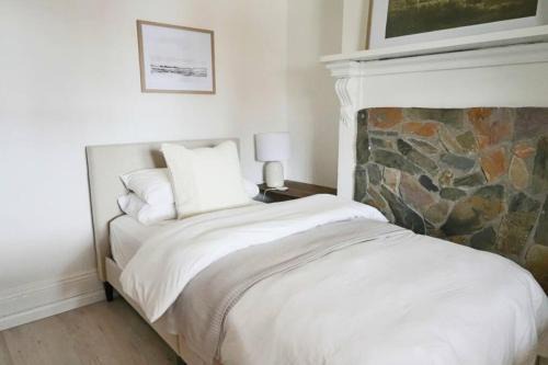 Bathurst House | The Modern Victorian 200 metres from CBD