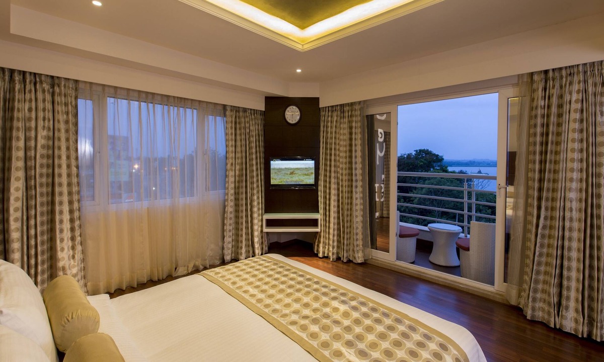Hubli Hotel | The President Hotel