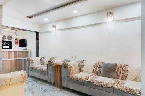 Pune Hotel | Townhouse Oak Shivsrushti Historical Theme Park