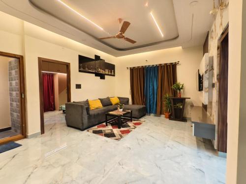 Chikkamagaluru Apartment | Tranquil service apartment