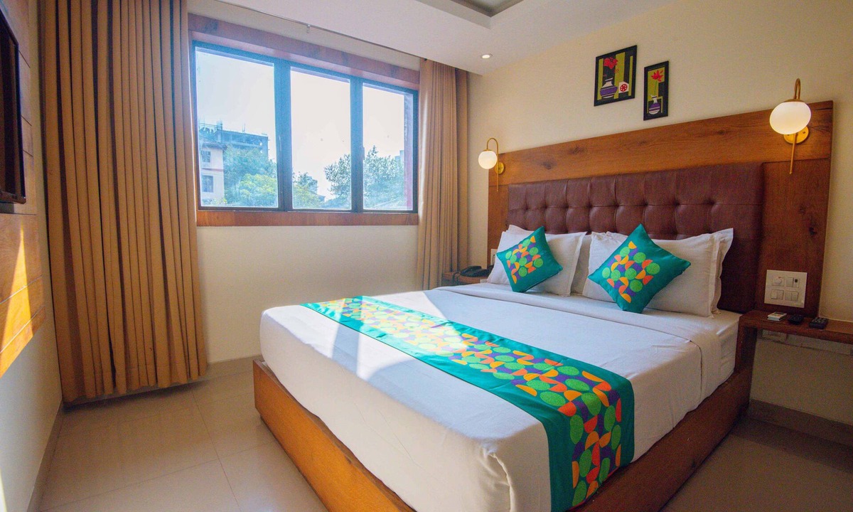 Grant Road Hotel | Treebo Anam International
