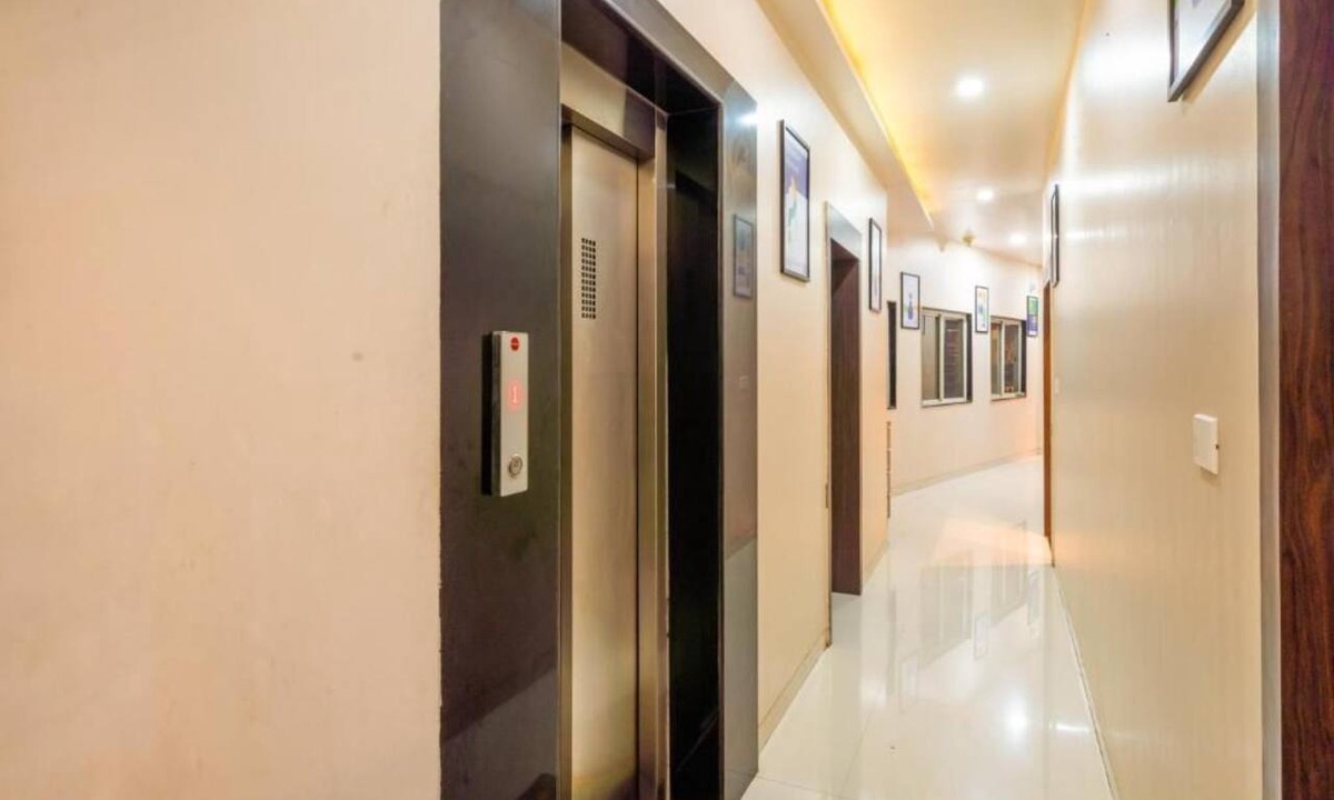 Satara Hotel | Treebo Pushpak