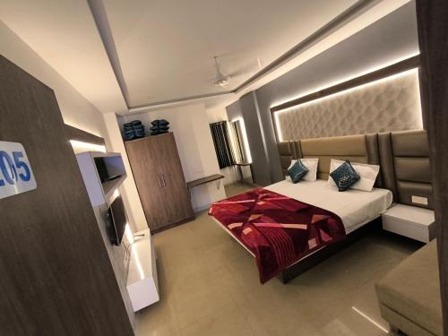 Chandrapur Hotel | URBAN STAY 24x7