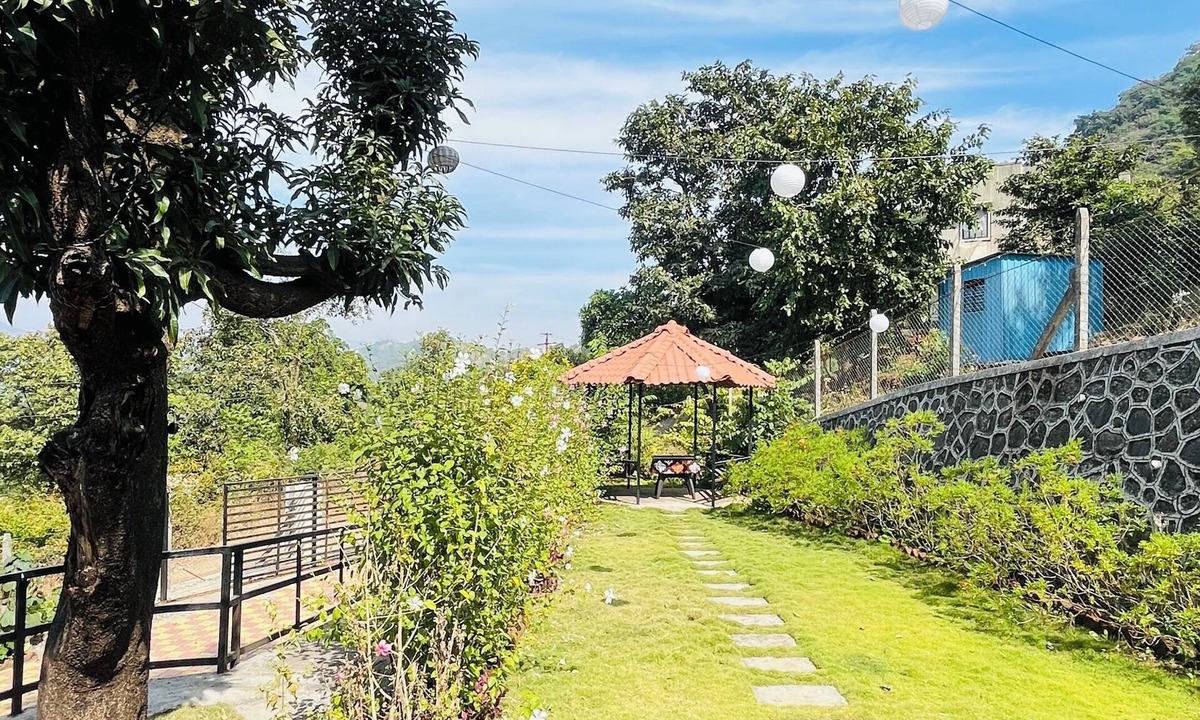 Mulshi Villa | Yatri LakeView Villa Mulshi