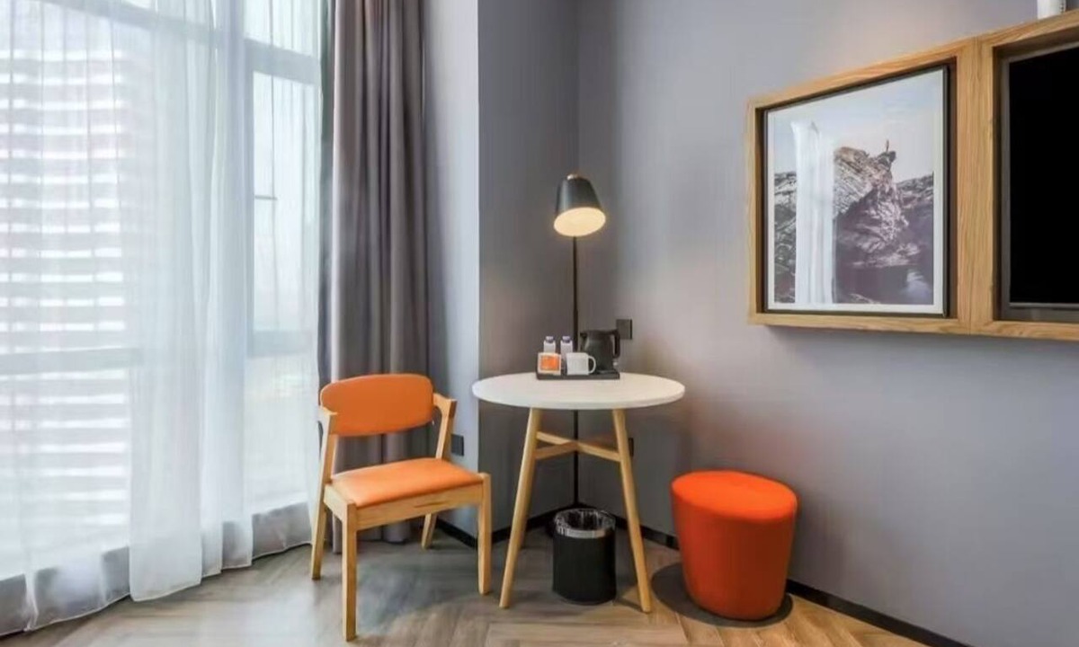 Donghu Qu Hotel | Yifeng hotel