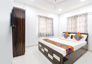 FabHotel Silver 7 Homes