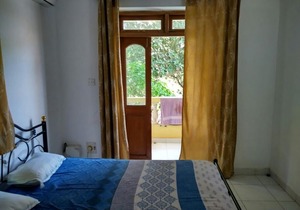Goa, Siolim, spacious 2 bedroom Apartment, front + rear balconies
