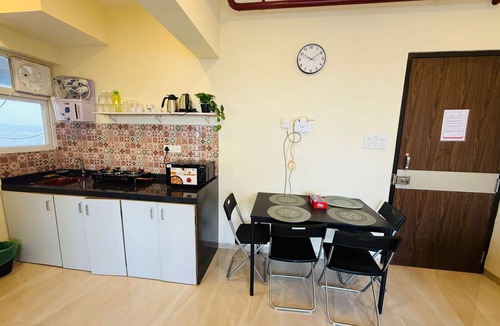 Wadala Apartment | 1BR Service Apart Parel 3701 Near TMH By Florastays
