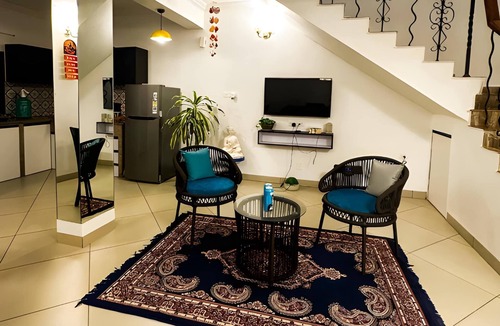 Candolim Villa | 2-bedroom villa in pleasant Candolim with cool AC breeze