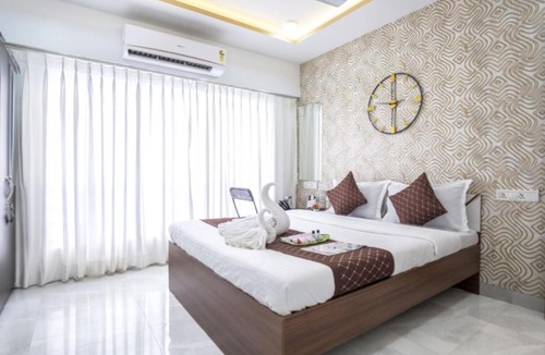 Mumbai Apartment | 3 Bedroom Luxury Apartment with Private Rooftop Andheri East