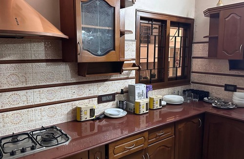 Kaloor House | “4-Bedroom Luxury Home with Private Upstairs Pool”