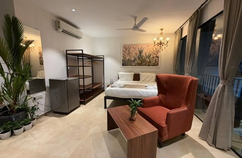 Paud Resort | 7 Tree Resort & Restaurant