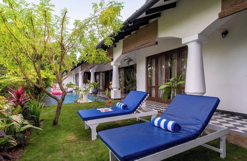 Alto de Porvorim Villa | A River Front Villa with Pool