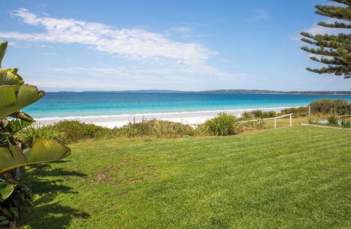 Callala Beach House | Absolute Beachfront | Pet Friendly | Sleeps 13